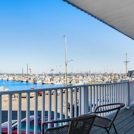 Westport Marina Guest House Экстерьер фото
