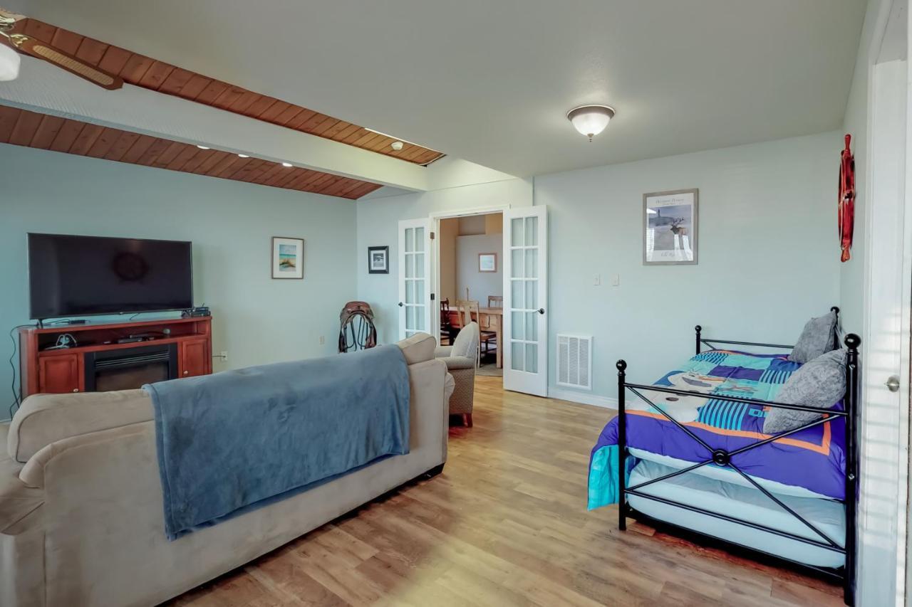 Westport Marina Guest House Экстерьер фото