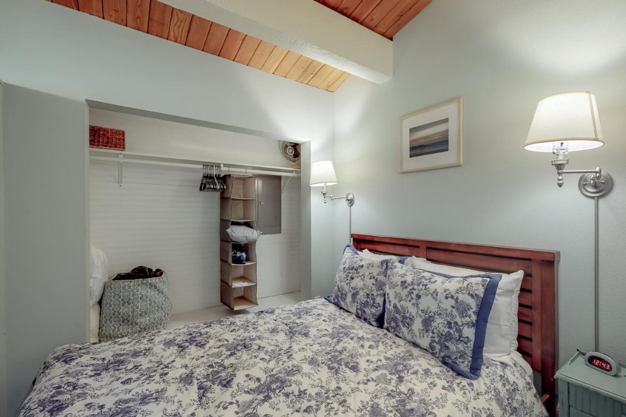 Westport Marina Guest House Экстерьер фото