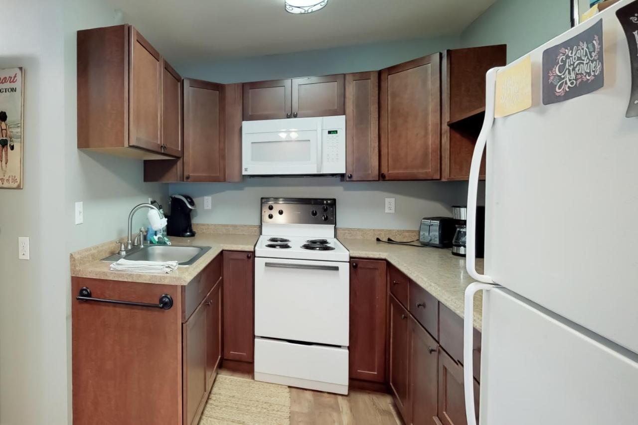 Westport Marina Guest House Экстерьер фото